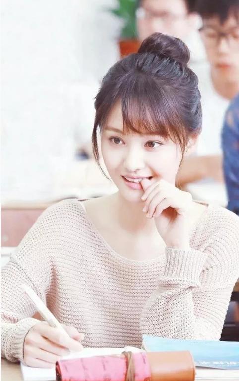 娱乐圈爆料女孩是谁,揭秘神秘女孩身份之谜  第3张